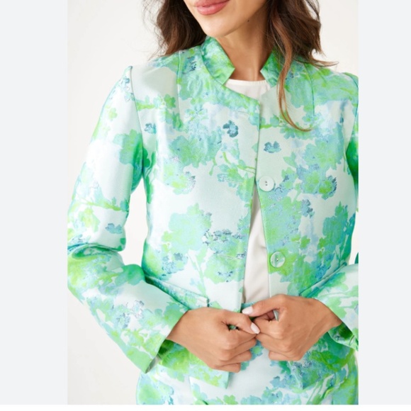 Abbey Glass Jackets & Blazers - Abbey Glass Onassis Jacket Green Abstract Brocade sz XS